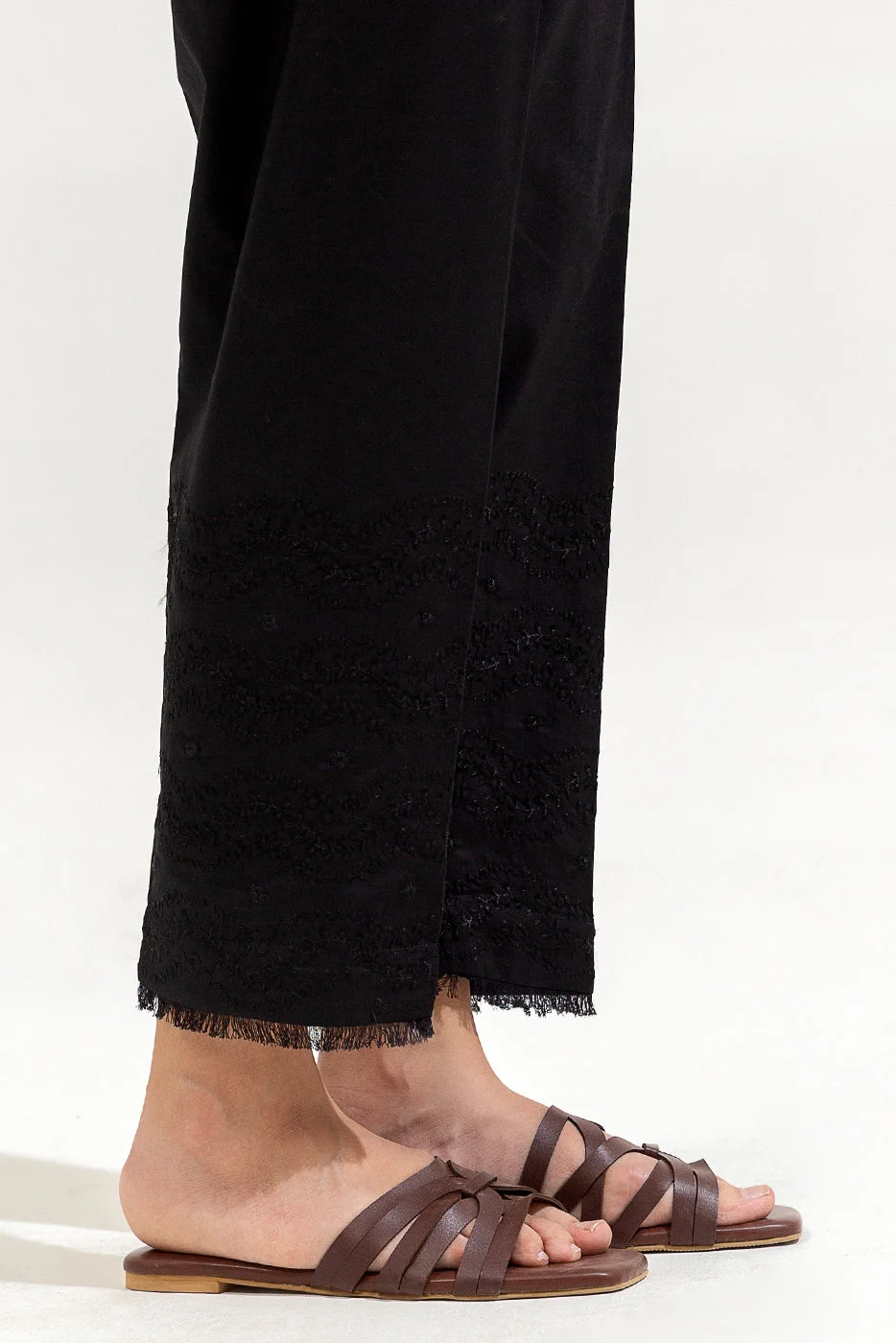 EMBROIDERED STRAIGHT PANTS