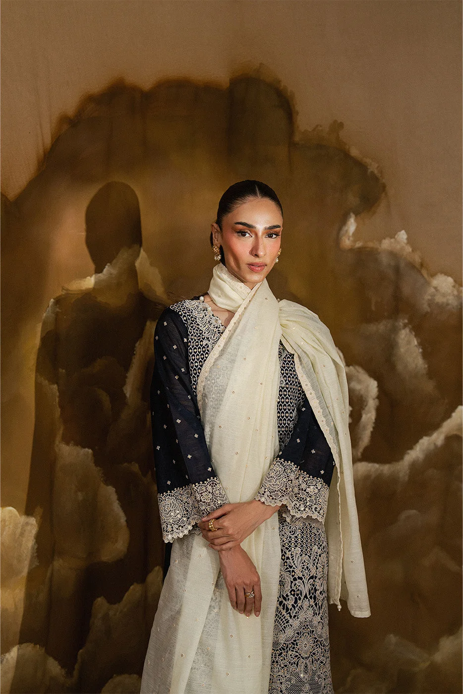 3 PIECE LUXURY MONARK SUIT (LUXURY-PRET) - view 2