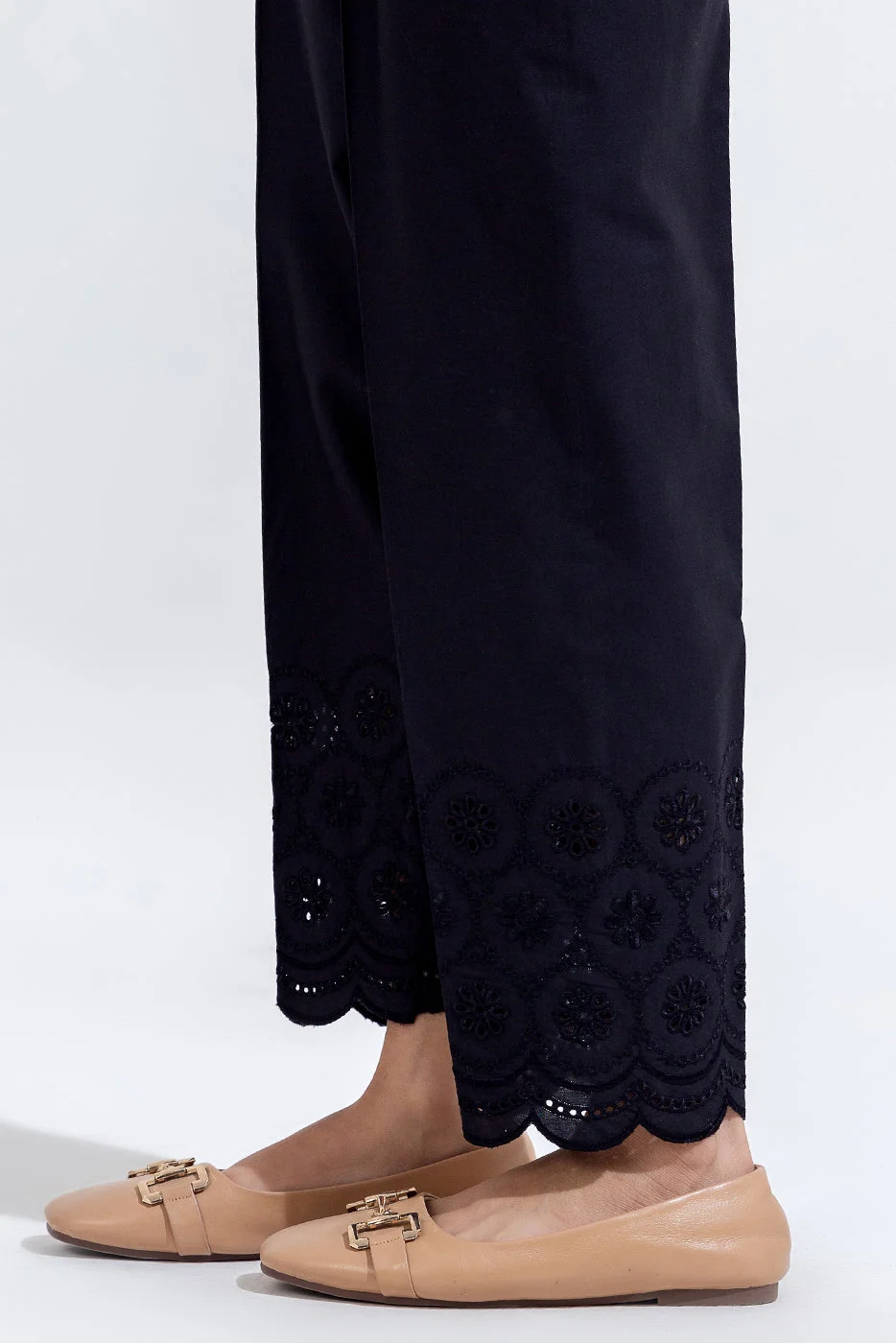 EMBROIDERED STRAIGHT PANTS