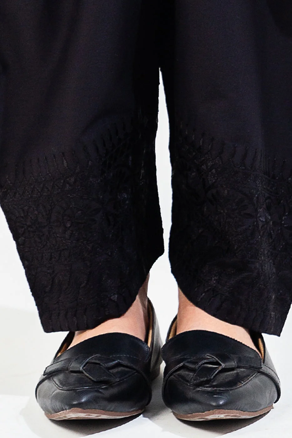 EMBROIDERED SHALWAR - view 2