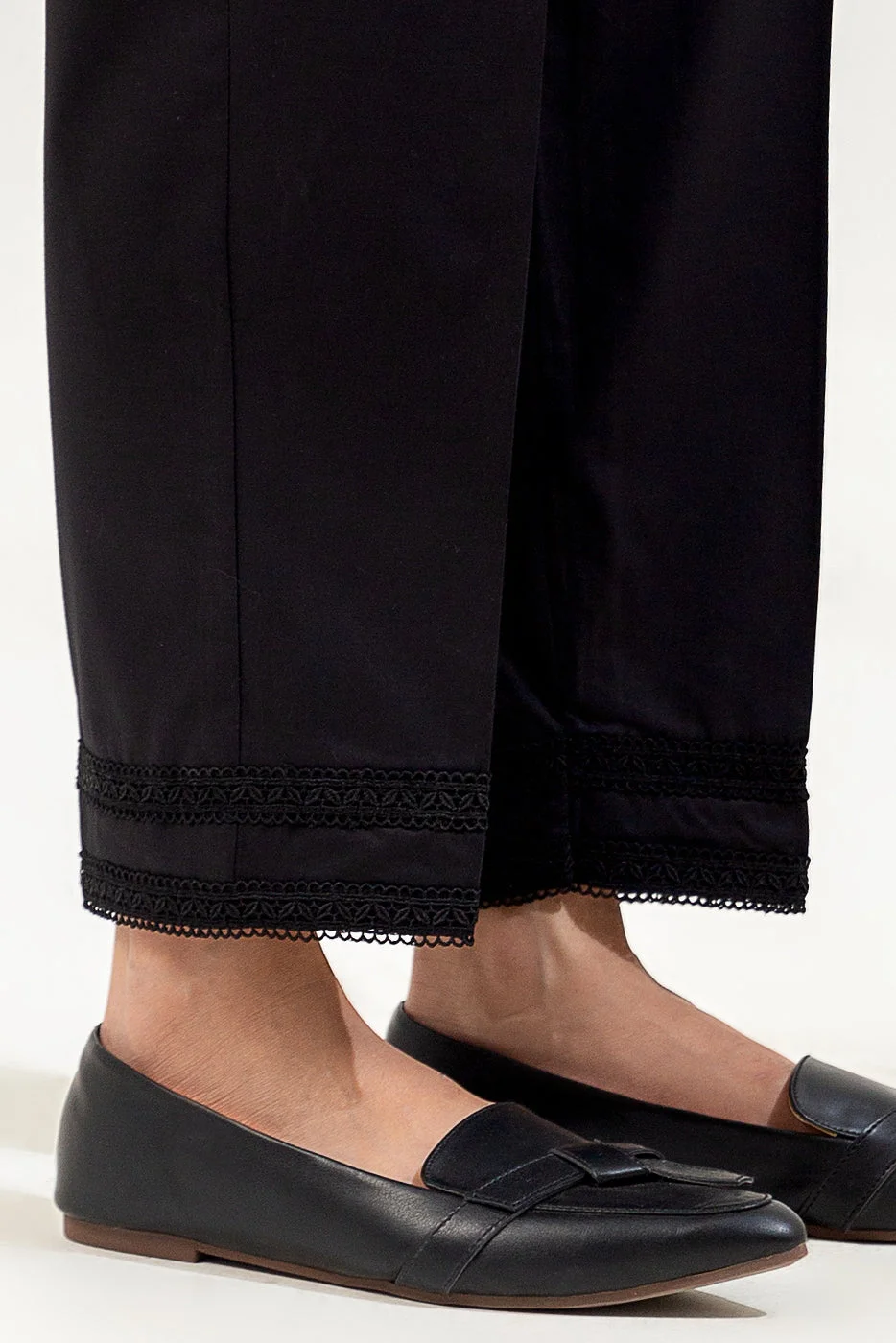 BASIC STRAIGHT PANTS - view 2