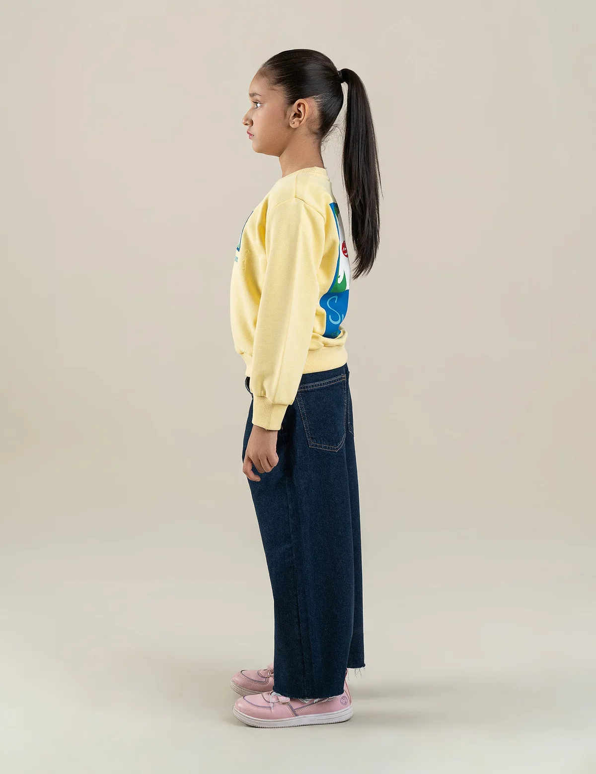 SECRET BLOOMS GRAPHIC SWEATSHIRT - view 3