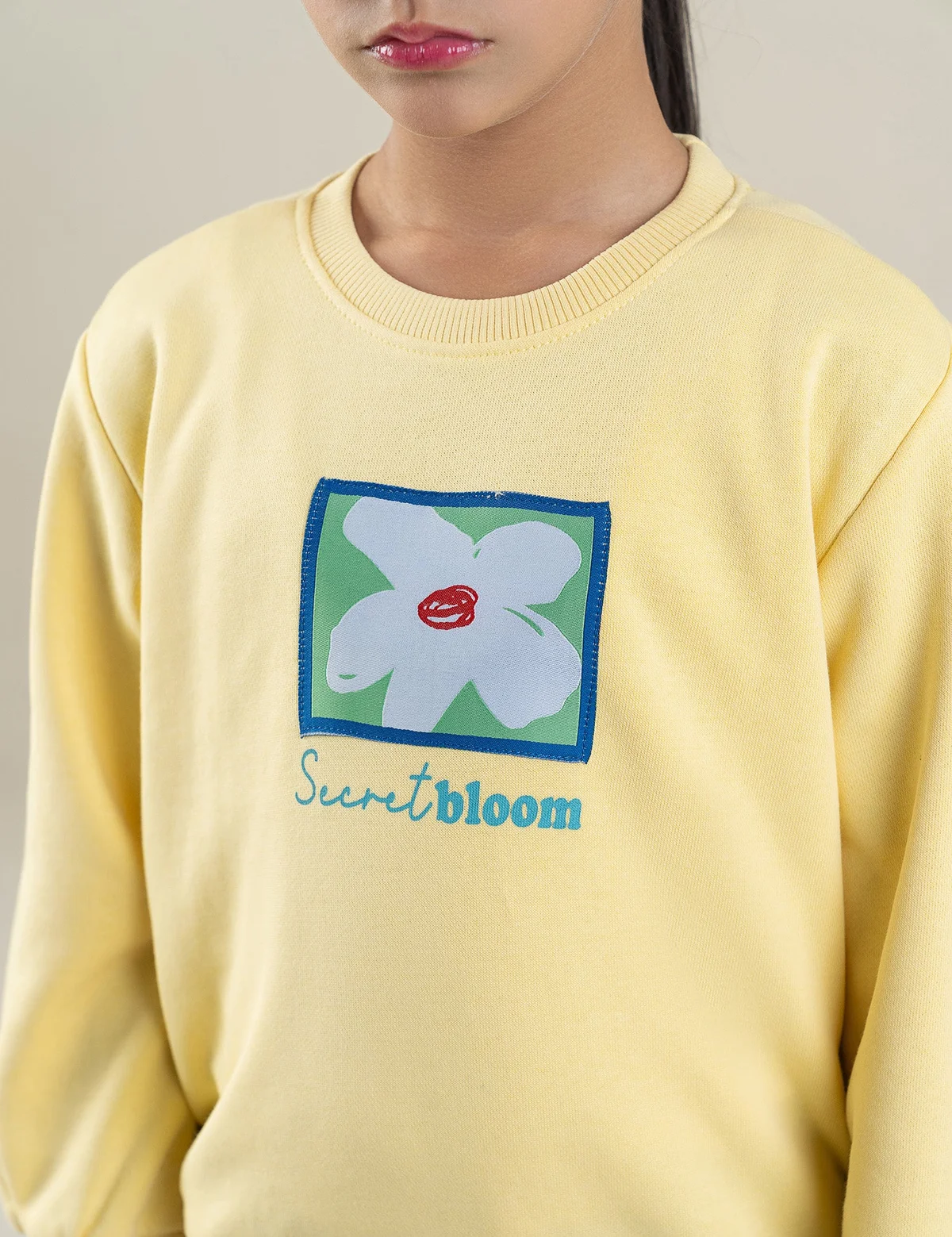 SECRET BLOOMS GRAPHIC SWEATSHIRT - view 2