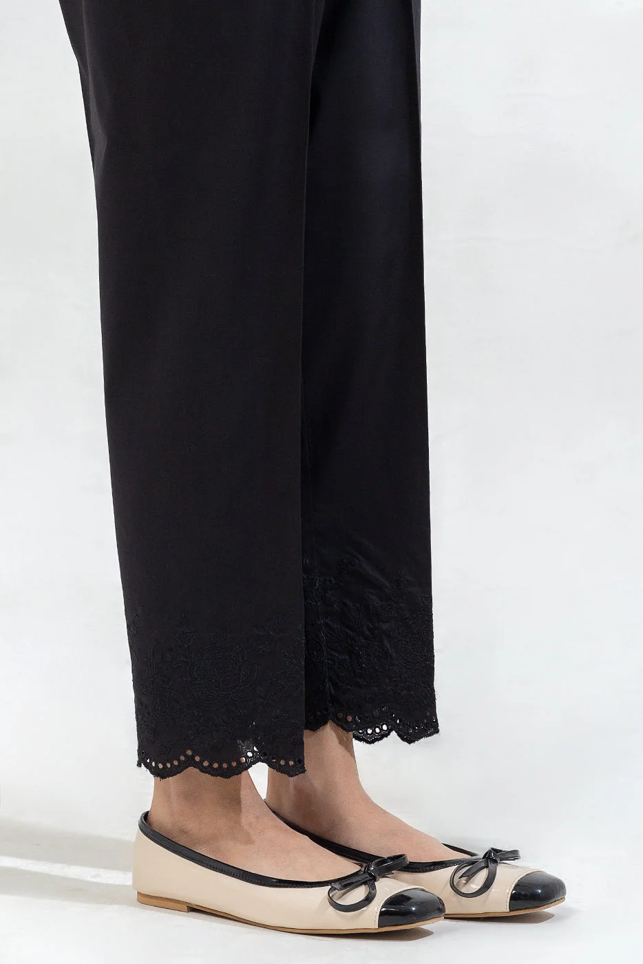 BASIC STRAIGHT PANTS