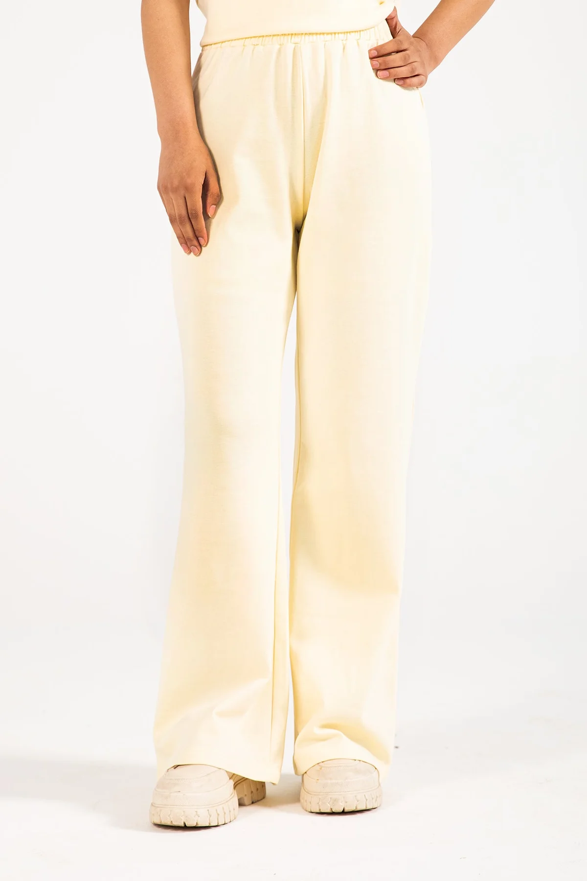 FLARED FIT TROUSER