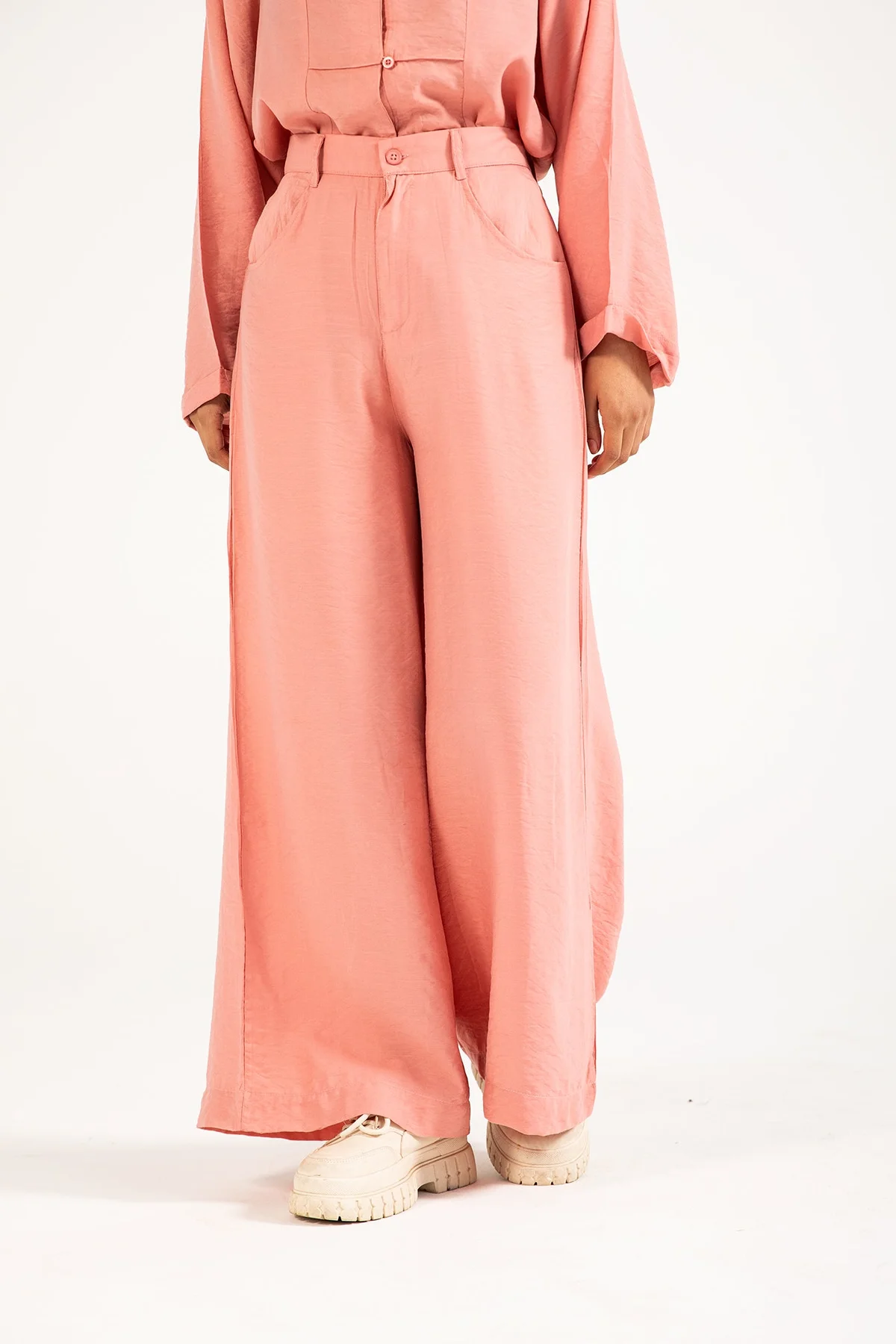 CREASE EFFECT MEGA WIDE LEG TROUSER