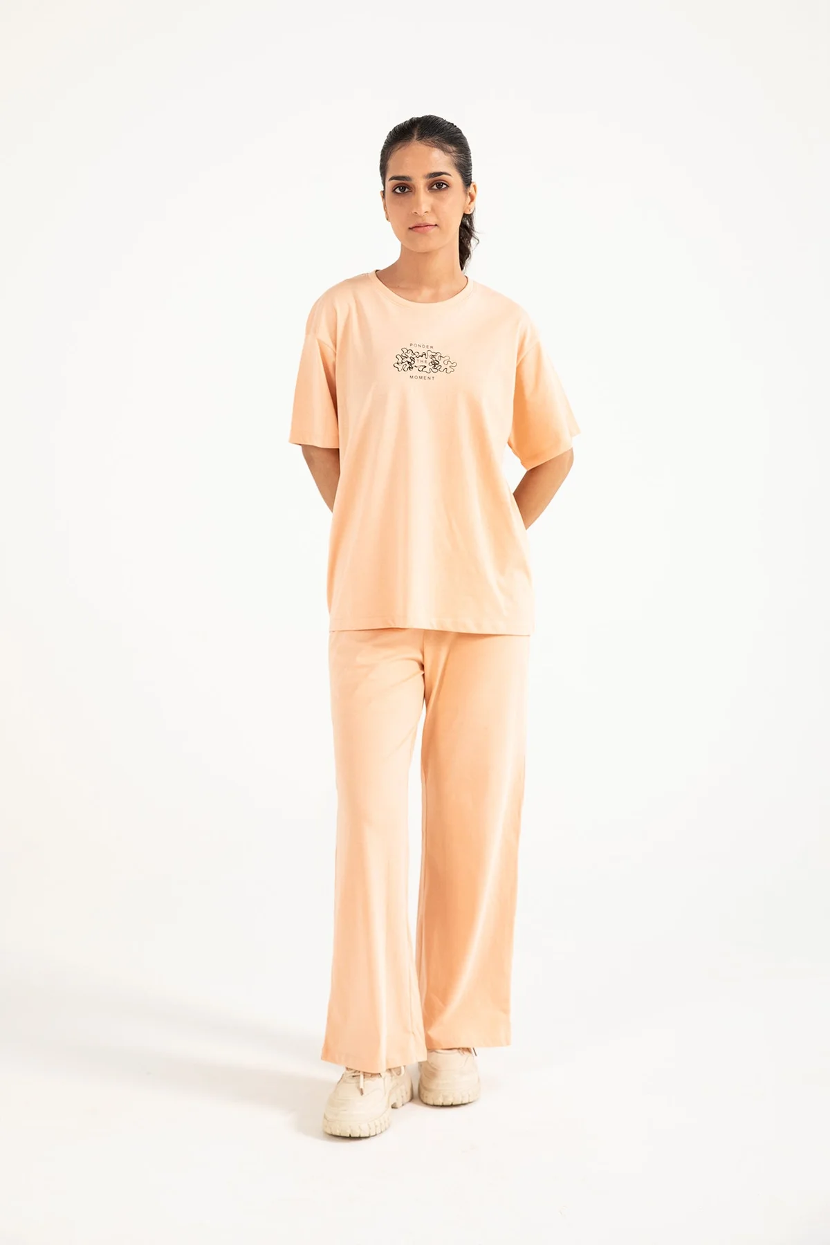 GRAPHIC OVERSIZED TEE - view 2