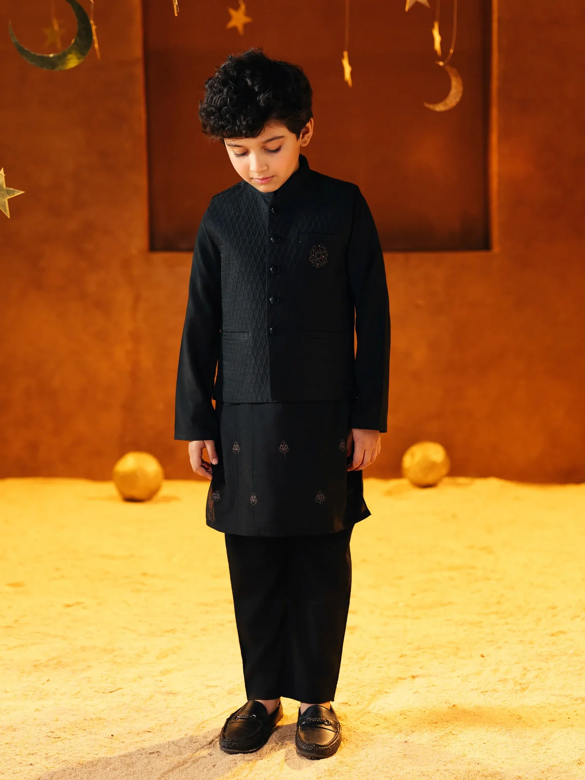 Boy's Black Waist Coat Suit - EBTWCSC5-032 - view 3