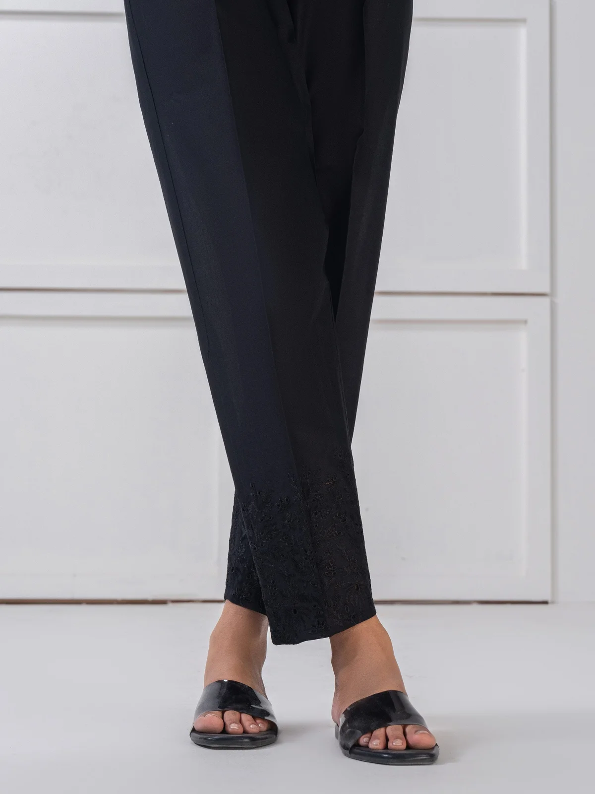 Lawn Trouser-Embroidered (Pret)